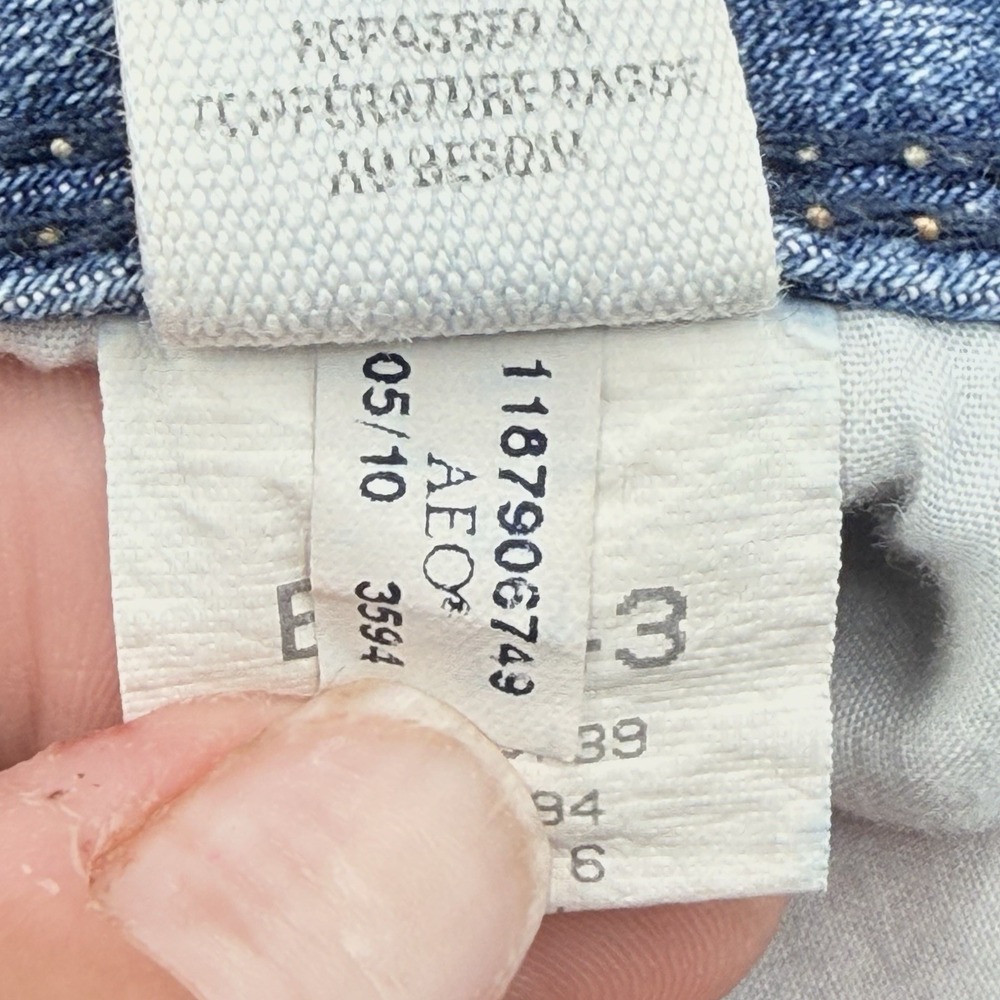 AMERICAN EAGLE Denim Shorts 6 Low Rise Button Flap Pocket Jean Shortie 2010 Y2K - Picture 9 of 10